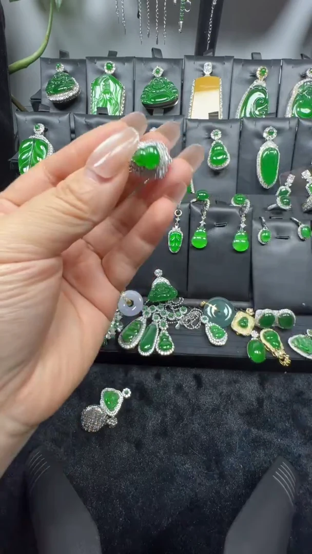 颈饰未镶嵌翡翠35