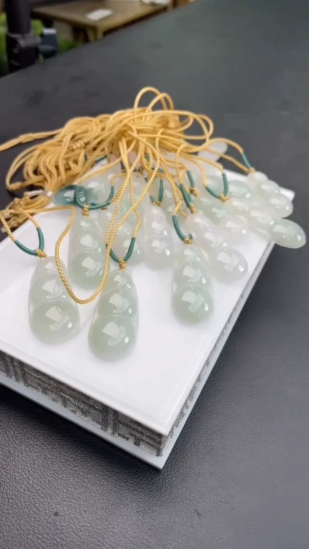 【闪购商品】翡翠挂件未镶嵌砍价王/624880//多样性发一