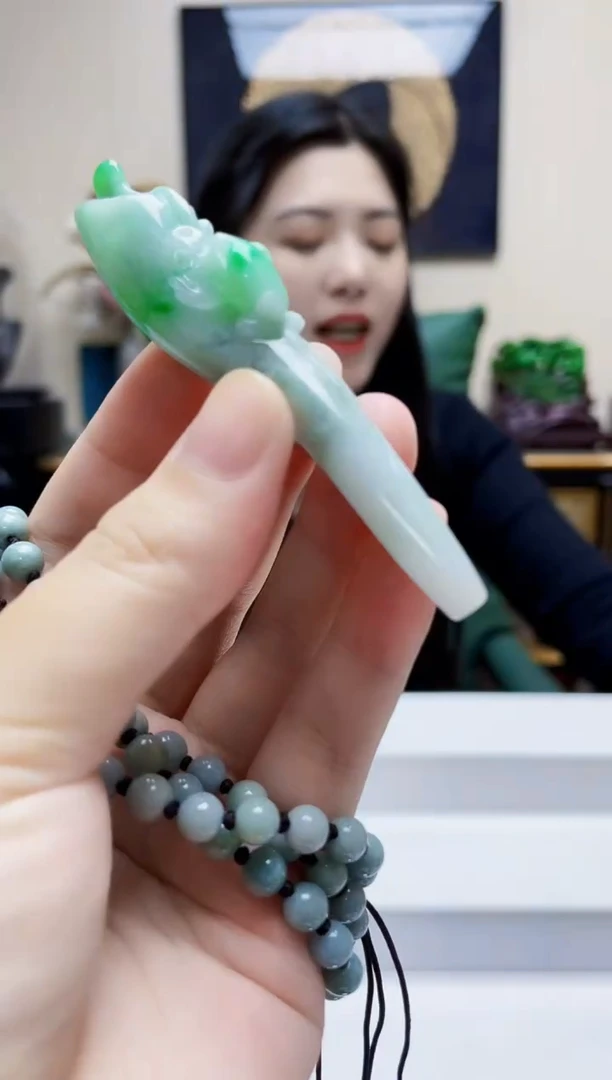 未镶嵌定制翡翠吊坠50