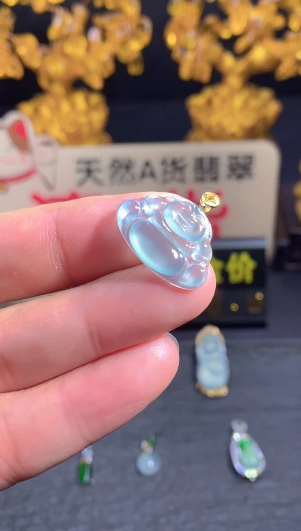 翡翠未镶嵌颈饰