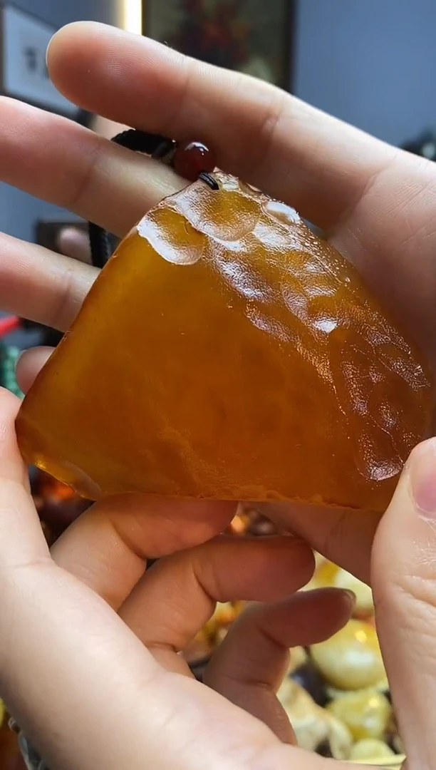 琥珀颈饰未镶嵌吊坠