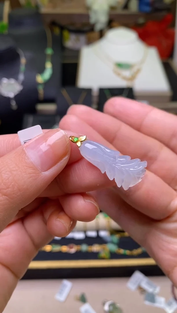 【闪购商品】翡翠颈饰18K金镶嵌净货17931