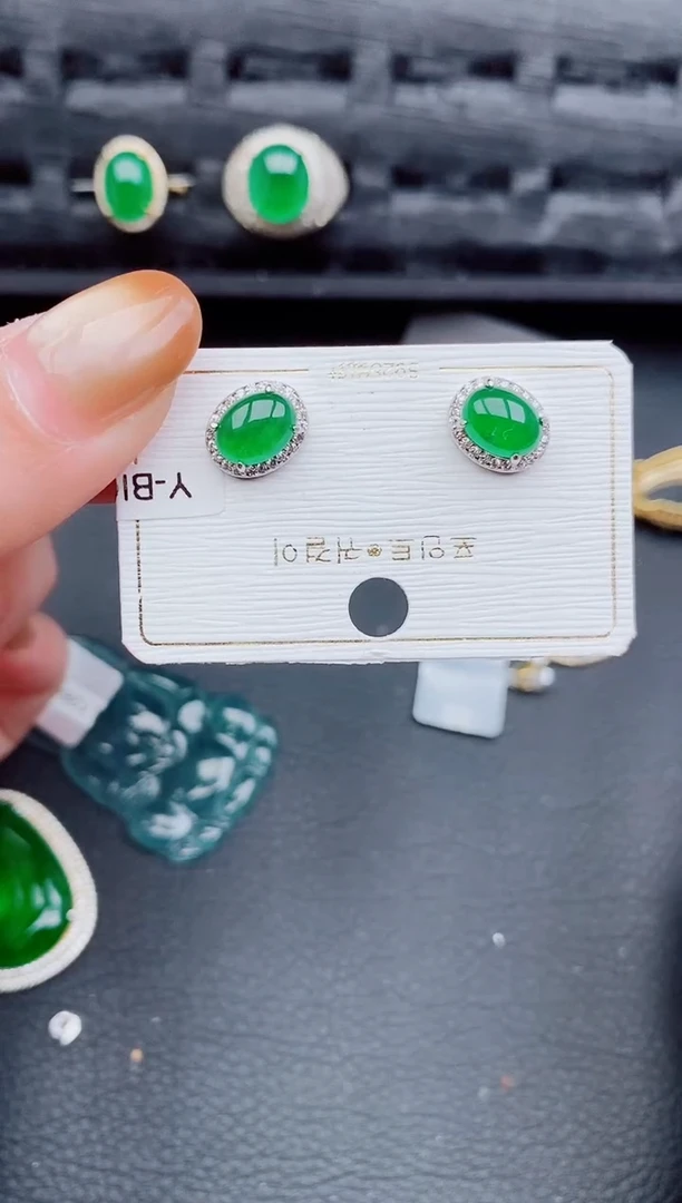 【闪购商品】翡翠耳饰银S925镶嵌天然a货翡翠815