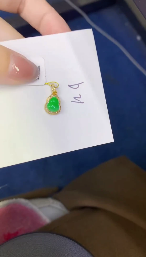 颈饰未镶嵌翡翠缅甸天然翡翠 A货