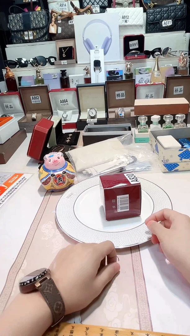 瓷片瓷器 库房到期 全部地板价@@1