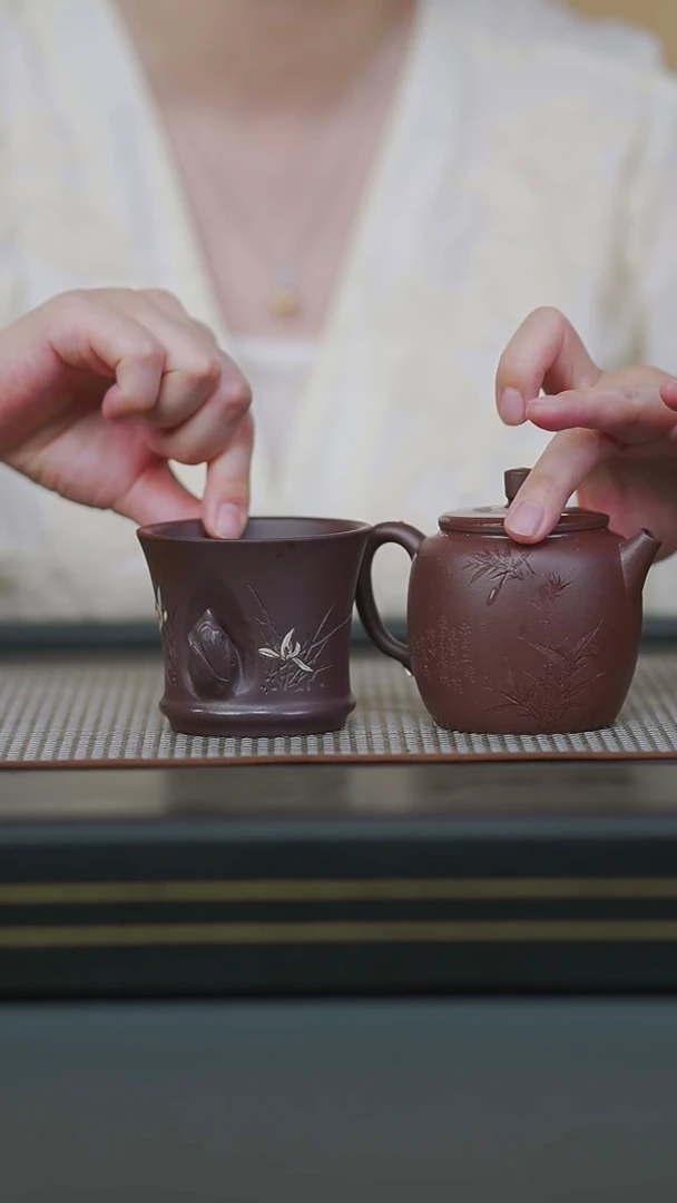 茶壶紫砂全手白玉底槽清竹般若220cc+紫泥泥绘竹笋杯