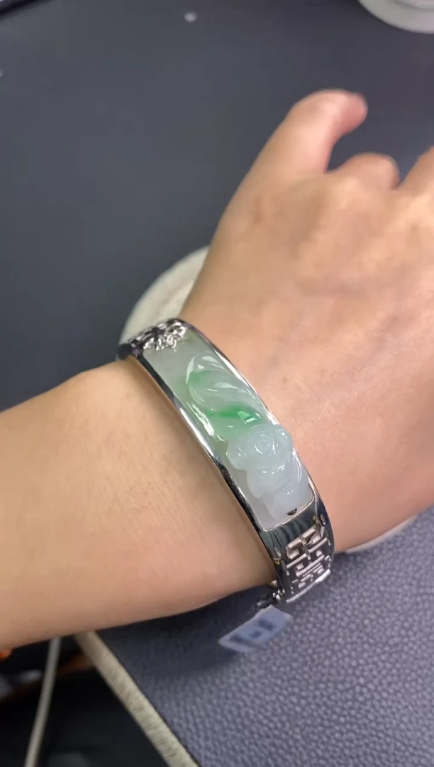 颈饰银S925镶嵌翡翠净货13185