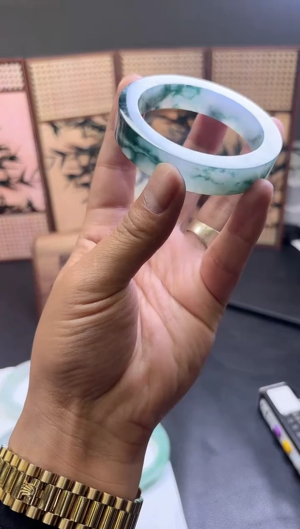 未镶嵌手镯定制翡翠-****?手镯定制
