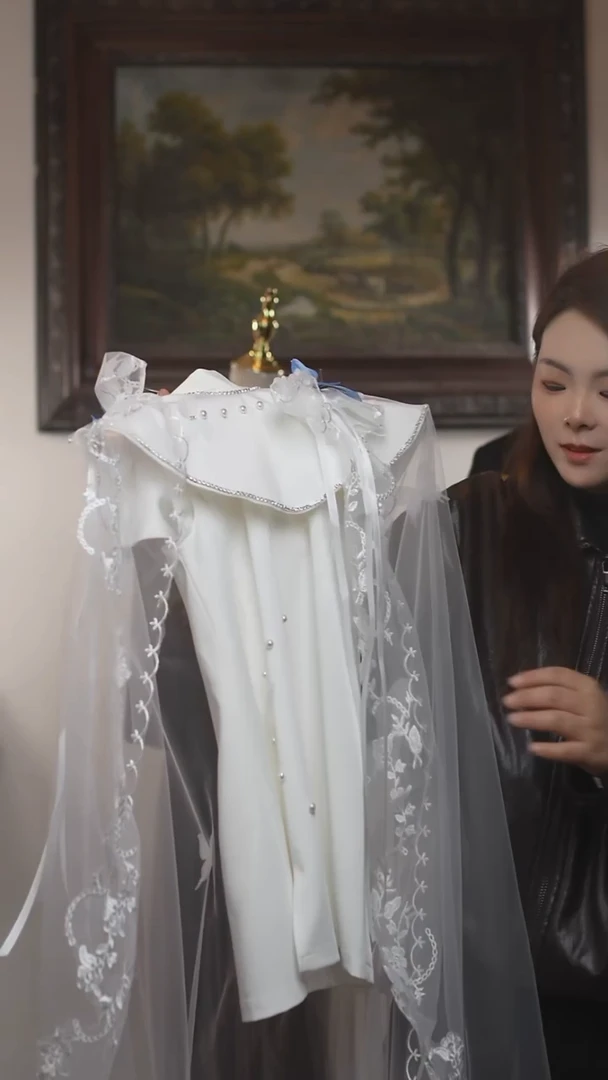 130码白色拖尾连衣裙艺桐轩儿童潮服