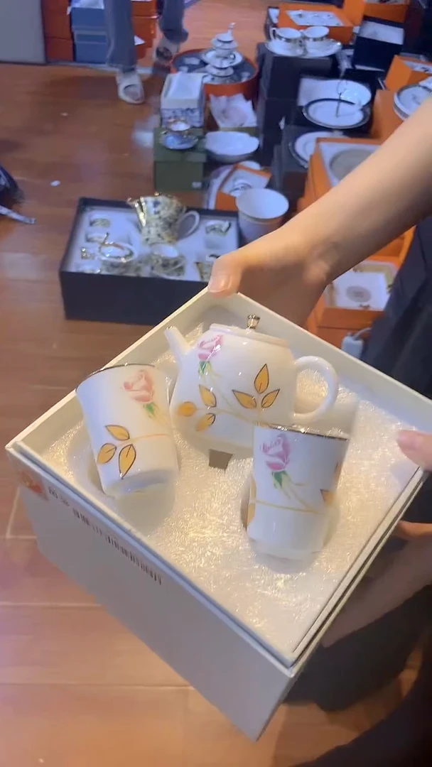 杯鸿辉家品牌瓷器，京东包邮！