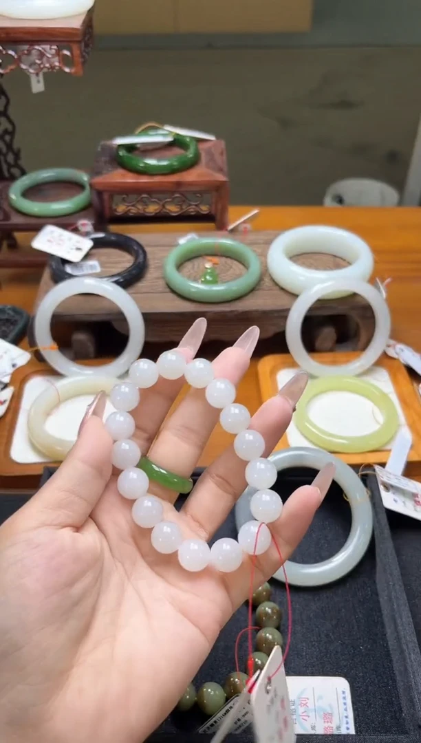 未镶嵌手串和田玉卡12新疆黑山 圆珠