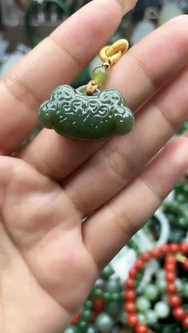 颈饰未镶嵌和田玉未镶嵌和田玉吊坠多样性拍一发一