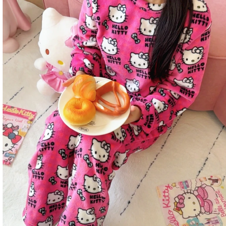 HELLO KITTY秋冬法兰绒毛绒可爱亲肤甜美家居服套装