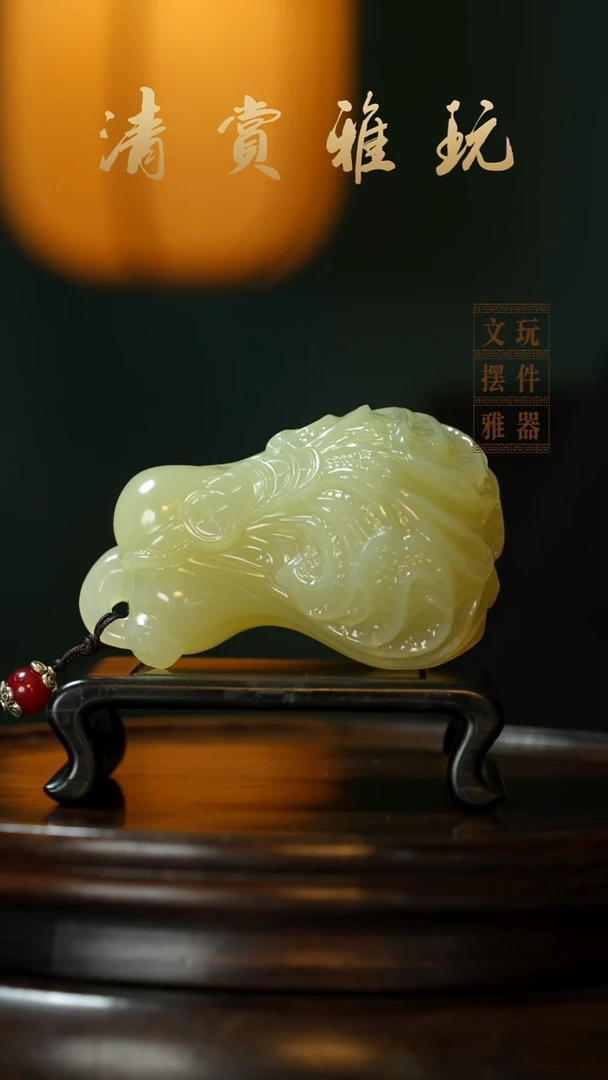 玉《手握白菜》手把件摆件