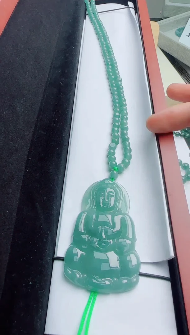 颈饰未镶嵌翡翠天然A货翡翠 多样性发其一