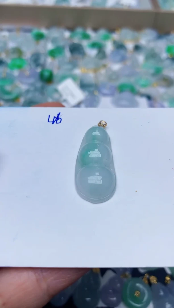 【闪购商品】翡翠颈饰18K金镶嵌天然翡翠A货