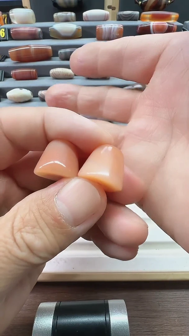 颈饰未镶嵌石英质玉玛瑙15*17