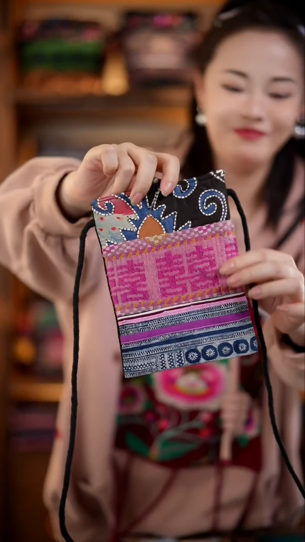 刺绣私人定制苗族手工A76