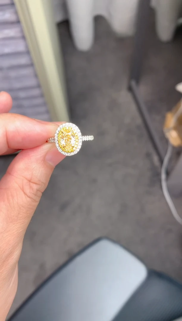 戒指/指环18K金镶嵌钻石1ct黄钻戒指