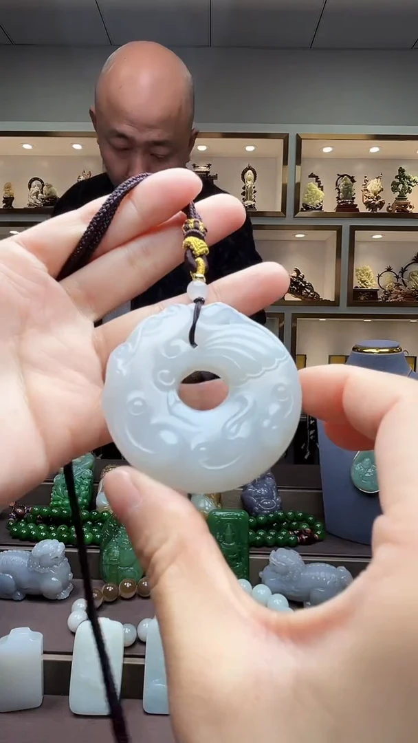 【闪购商品】和田玉颈饰未镶嵌苏