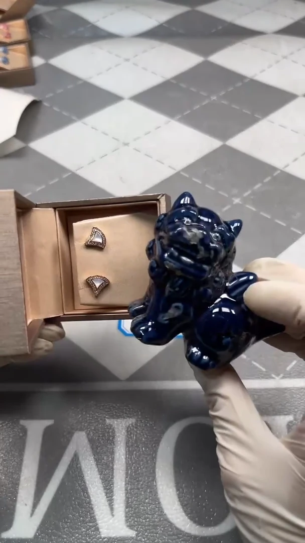 瓷片陶瓷如图所示周边