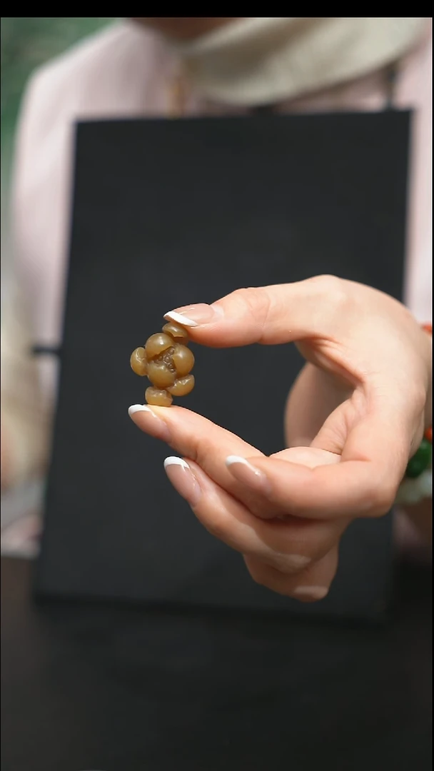 颈饰未镶嵌和田玉颈饰 未镶嵌 和田玉