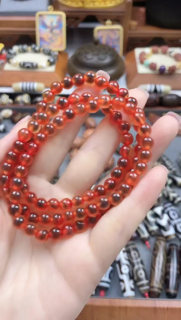 玛瑙/玉髓手串未镶嵌红泡泡多圈素圈
