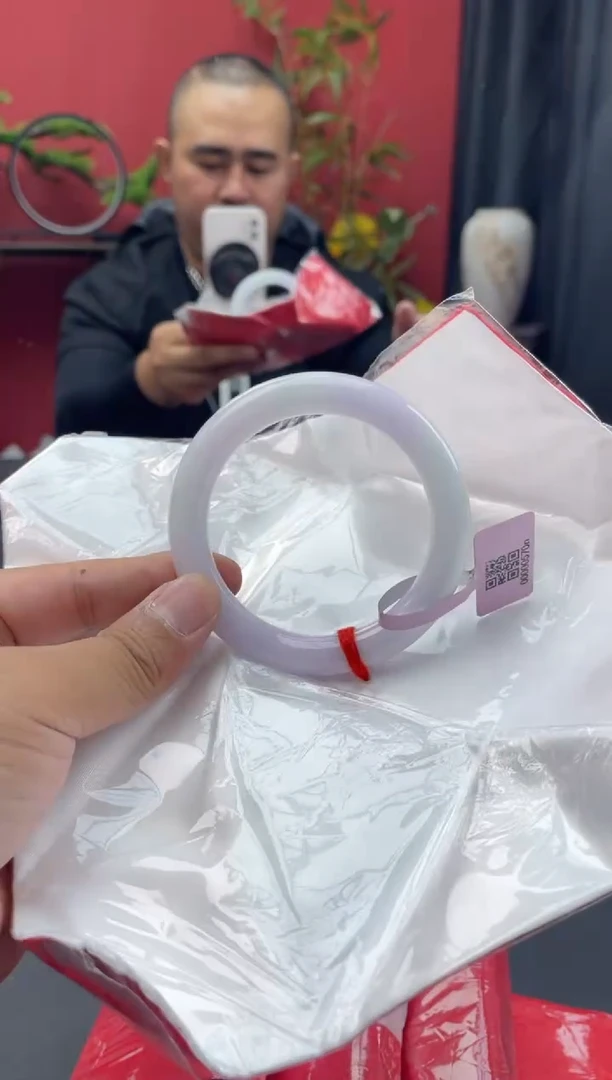 未镶嵌手镯翡翠5