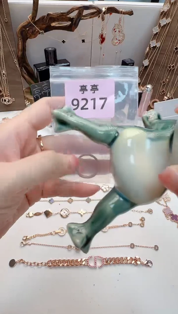 小****绪华禄甄选阁亭亭总铺