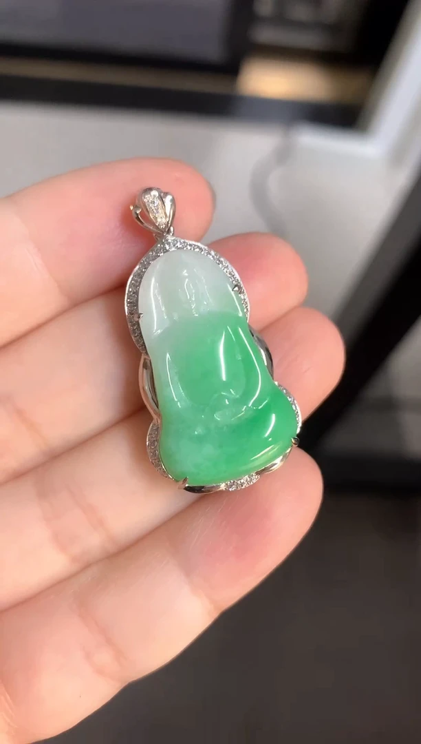 翡翠未镶嵌颈饰翡翠佛公吊坠