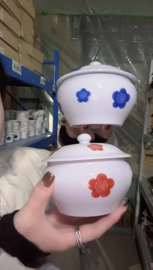 陶有田烧蛋盅两个