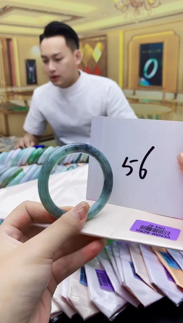 未镶嵌手镯翡翠AAAA