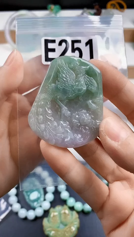 颈饰未镶嵌翡翠天然翡翠吊坠挂件