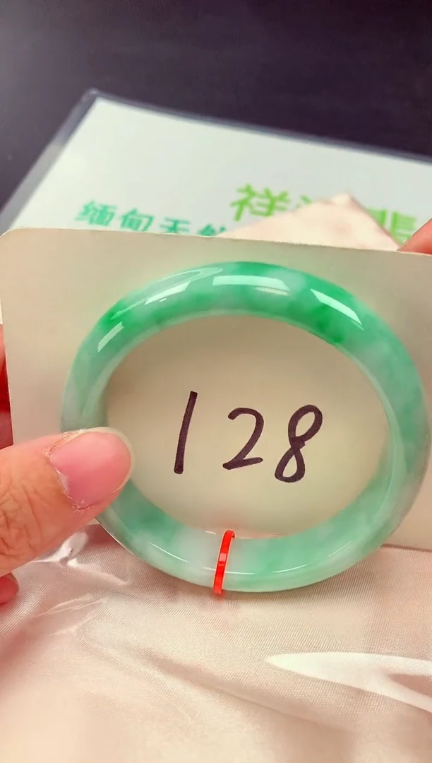 未镶嵌手镯翡翠翡翠手镯