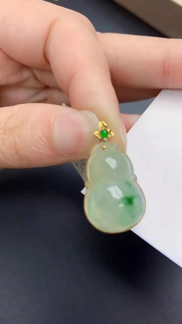 颈饰18K金镶嵌翡翠天然缅甸A货百元以上9元证书费自理