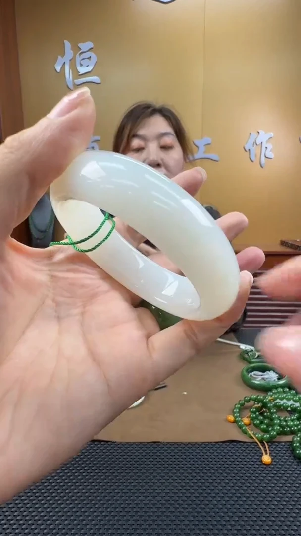 颈饰未镶嵌和田玉手镯57