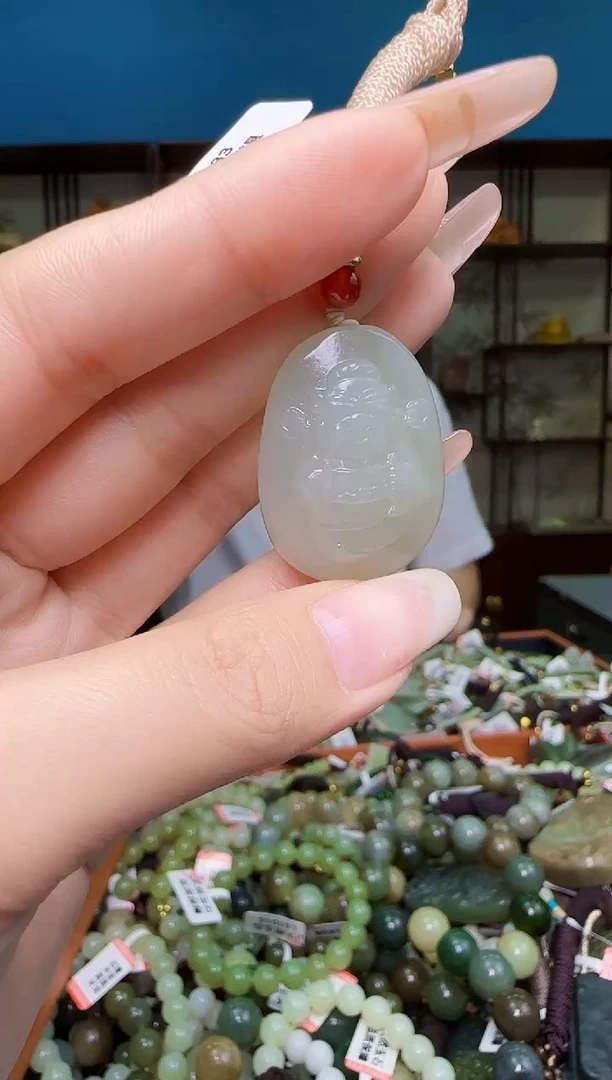 颈饰未镶嵌和田玉1