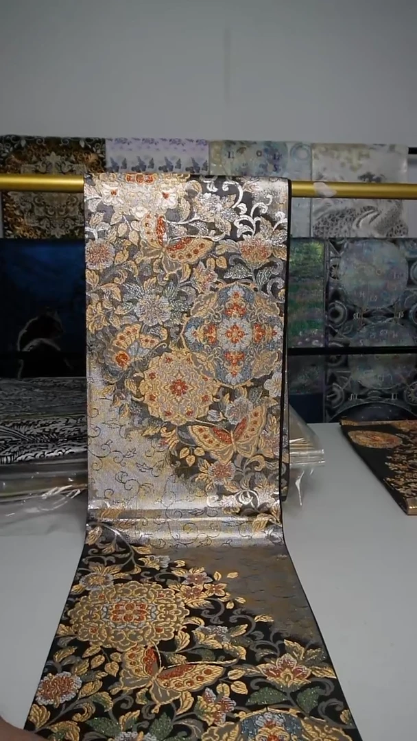 织绣织锦82蝴蝶宝箱