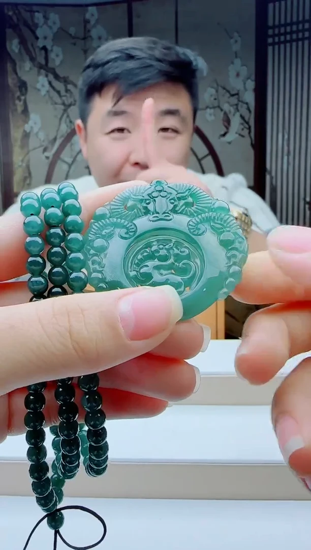 颈饰未镶嵌翡翠多样性发其一