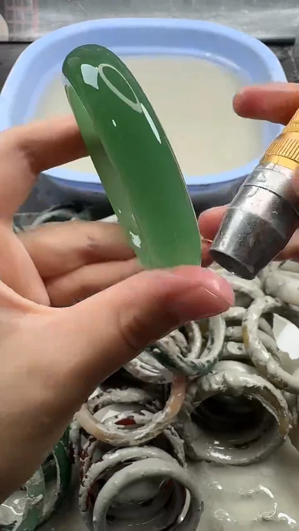 未镶嵌手镯石英质玉16