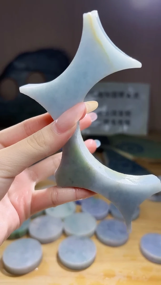 翡翠未镶嵌颈饰翡翠A货 温谭573