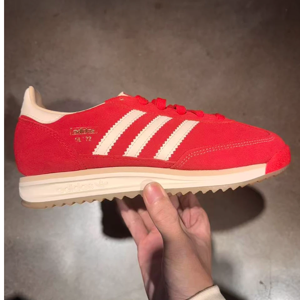 adidas 车缝线低帮Vl Court Classic板鞋时尚运动鞋鞋子JQ9823