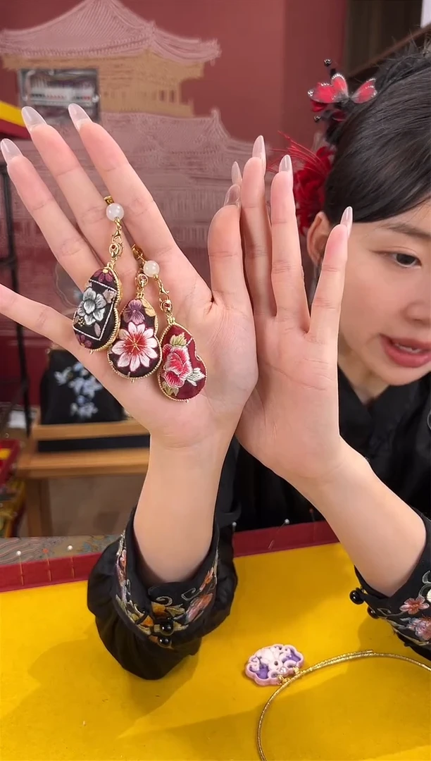 刺绣苏绣世家非遗手工（压襟）