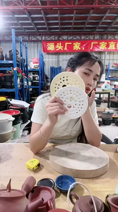 瑕疵小号一白一黄垫子两个