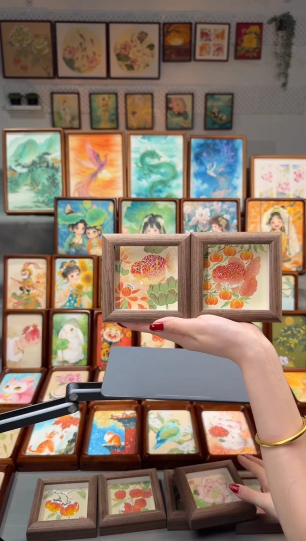 国画荷花小鱼柿子小鱼11带框