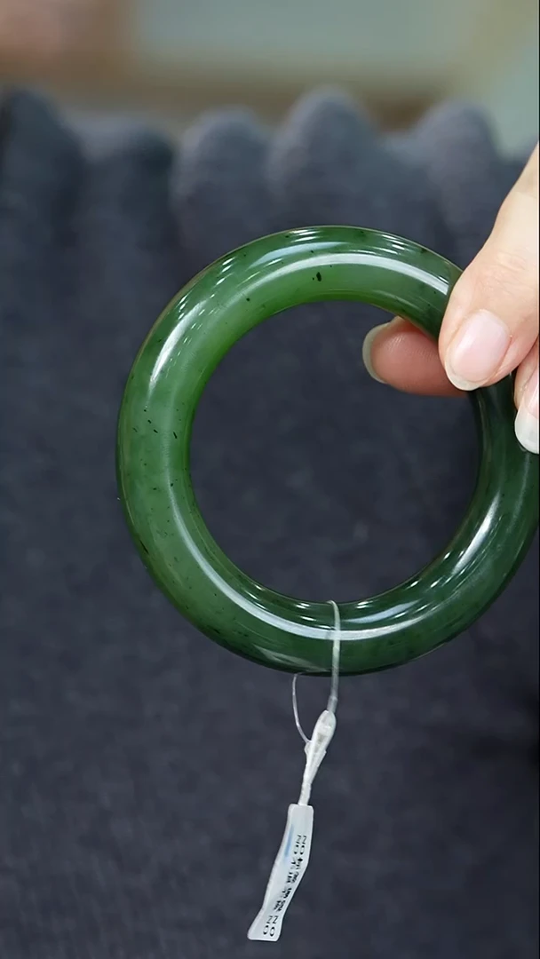 未镶嵌手镯和田玉正*菠菜绿胖园