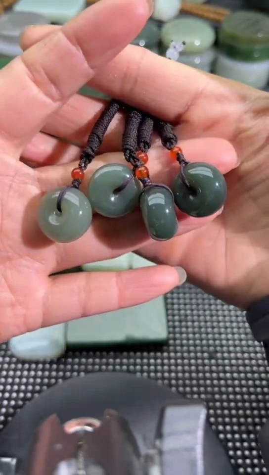 未镶嵌和田玉珠宝半成品扣子拍一发一