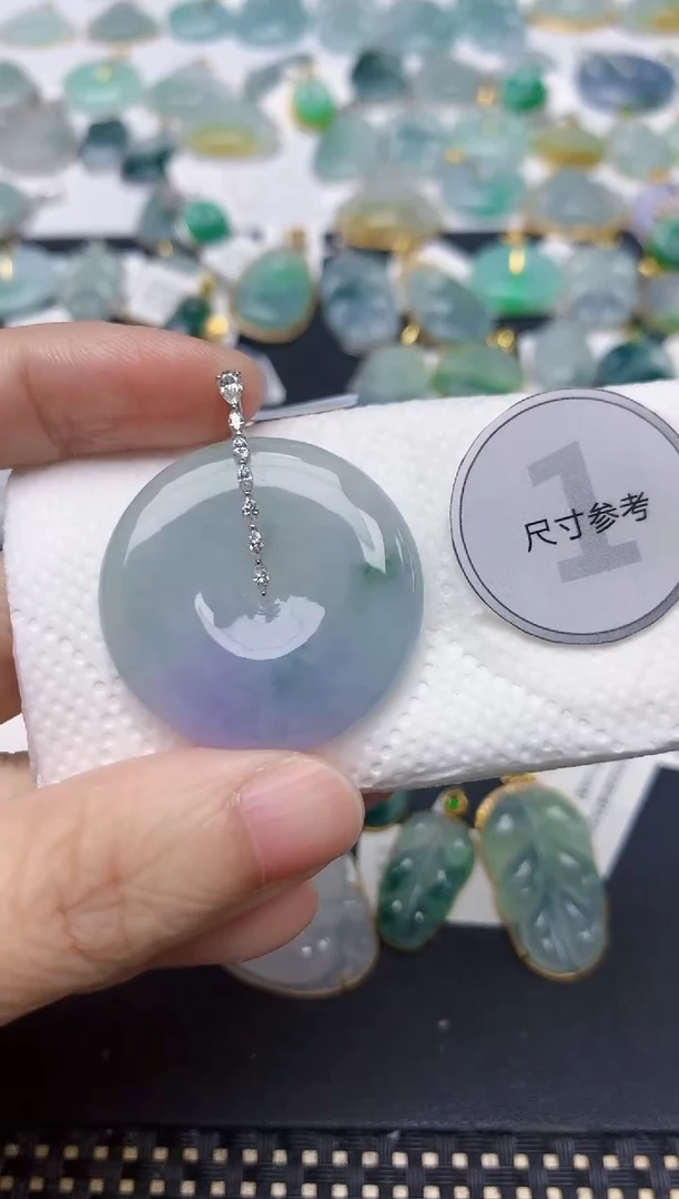 颈饰18K金镶嵌翡翠天然缅甸A货翡翠