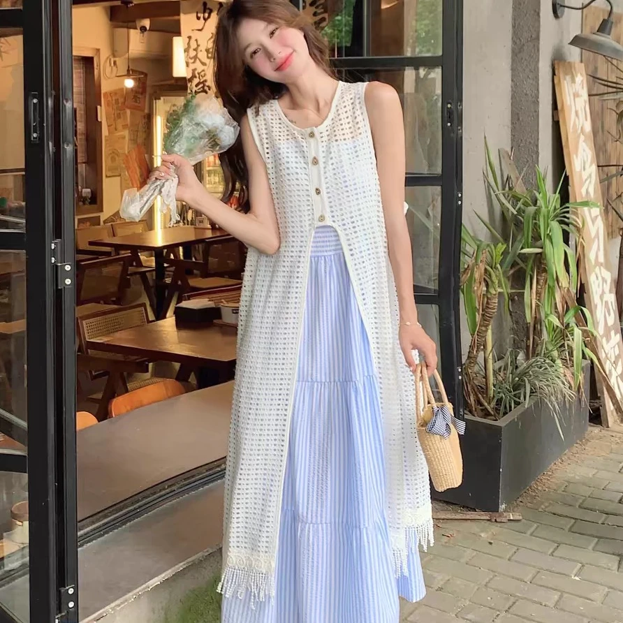 时髦孕妇装新款法式甜美小清新镂空蕾丝罩衫设计感小众外搭连衣裙