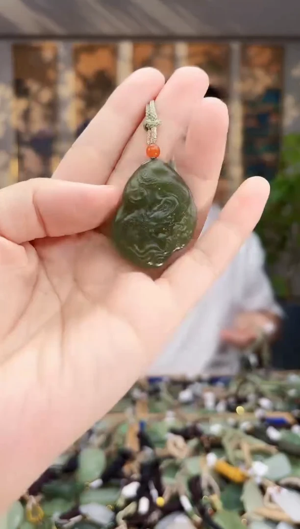 未镶嵌和田玉挂件拍一发一
